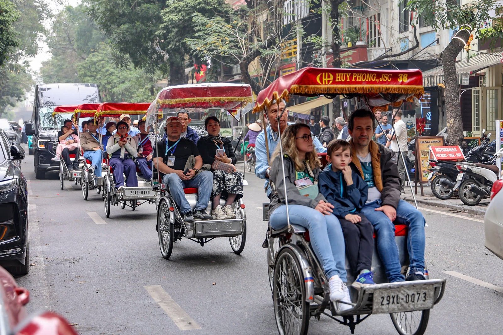10-days-in-vietnam-highlights-landscapes-tour-1