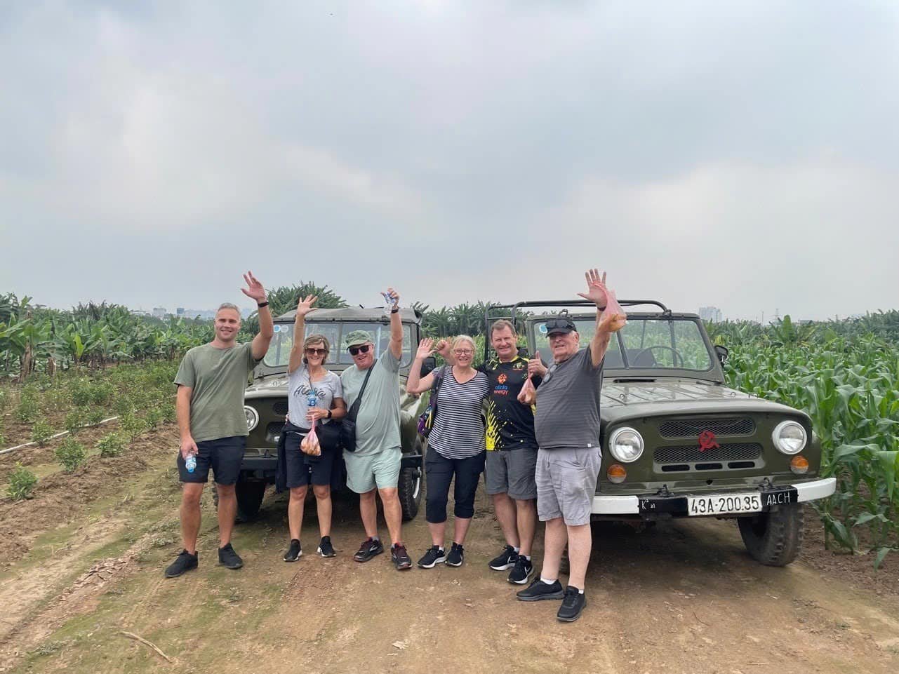 hanoi-city-jeep-tour-half-day-4-hours-2 (1)